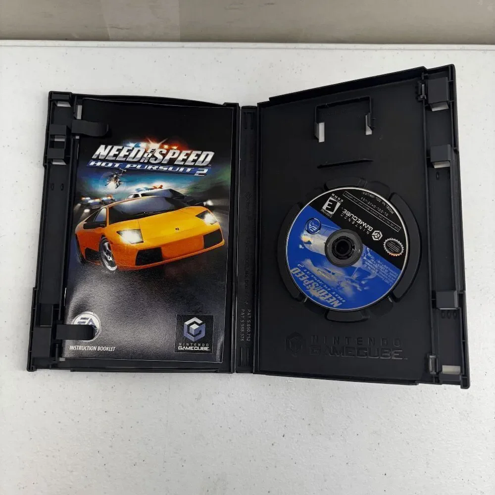 Need for Speed Hot Pursuit‎ 2 Nintendo GameCube Complete CIB
